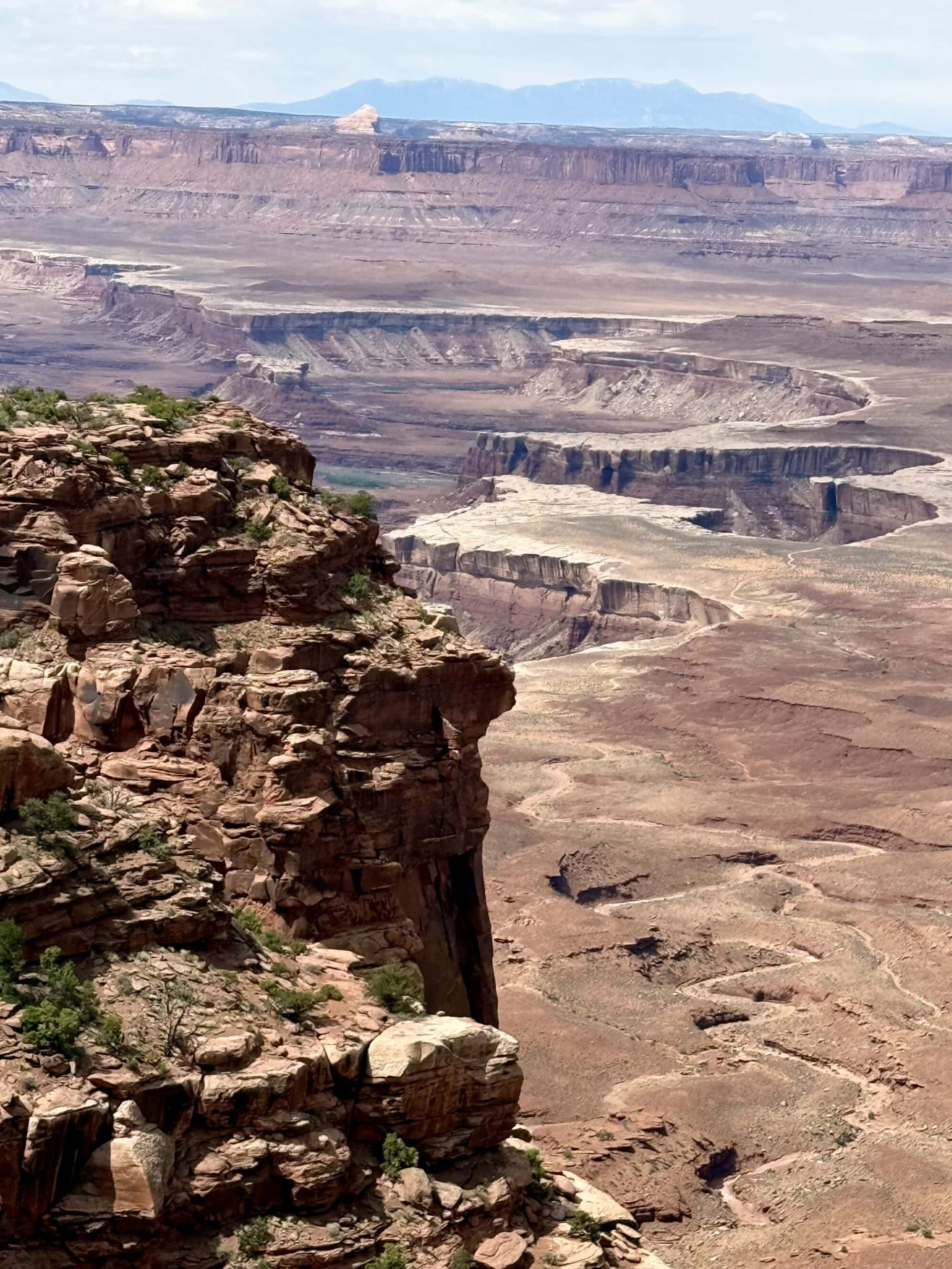 Człowiek klika zoom out w głowie i nagle widzi, jak bardzo jest mały. A Ziemia? W tym miejscu wygląda jakby ktoś testował wszystkie odcienie brązu z palety natury 🎨