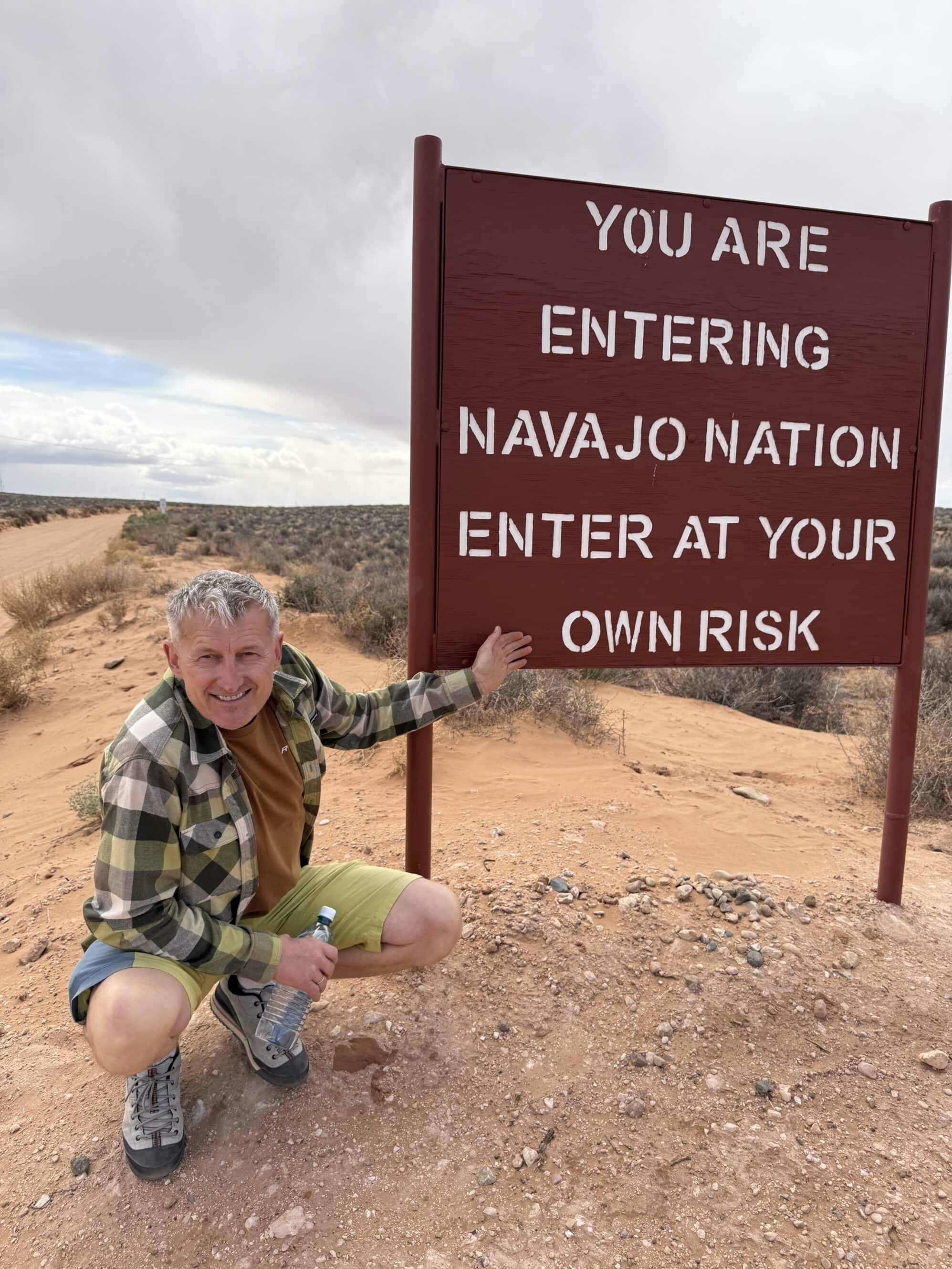 Navajo Nation to największy rezerwat w USA – większy niż cała powierzchnia Irlandii! Obowiązują tu własne zasady, język i ogromny szacunek dla ziemi i natury.