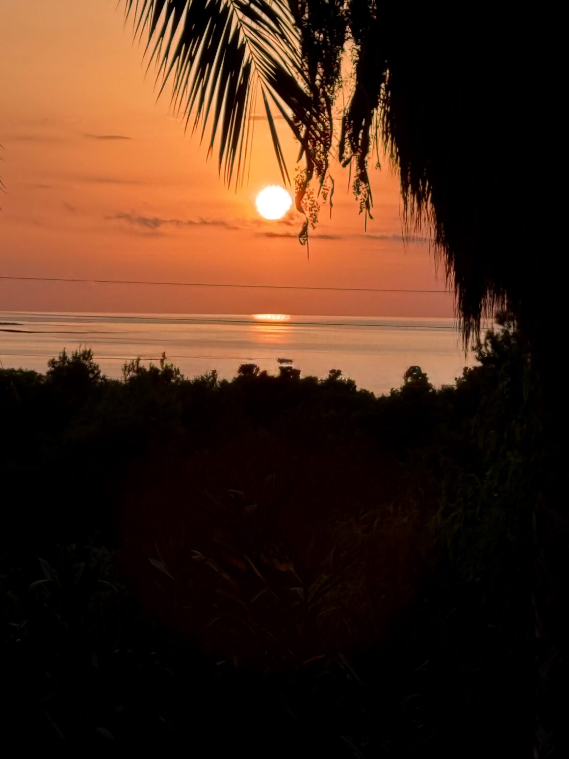 Złote światło, Aperol w ręce i ten moment, gdy nic już nie trzeba planować – bo wszystko jest dokładnie tak, jak ma być.