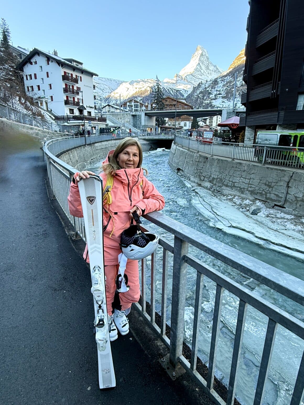 Tak wyglądały poranki w Täsch.
Spokojnie, bez pośpiechu, z myślą, że za chwilę wsiądziemy w pociąg i pojedziemy… prosto w Alpy 🚆
Baza idealna.