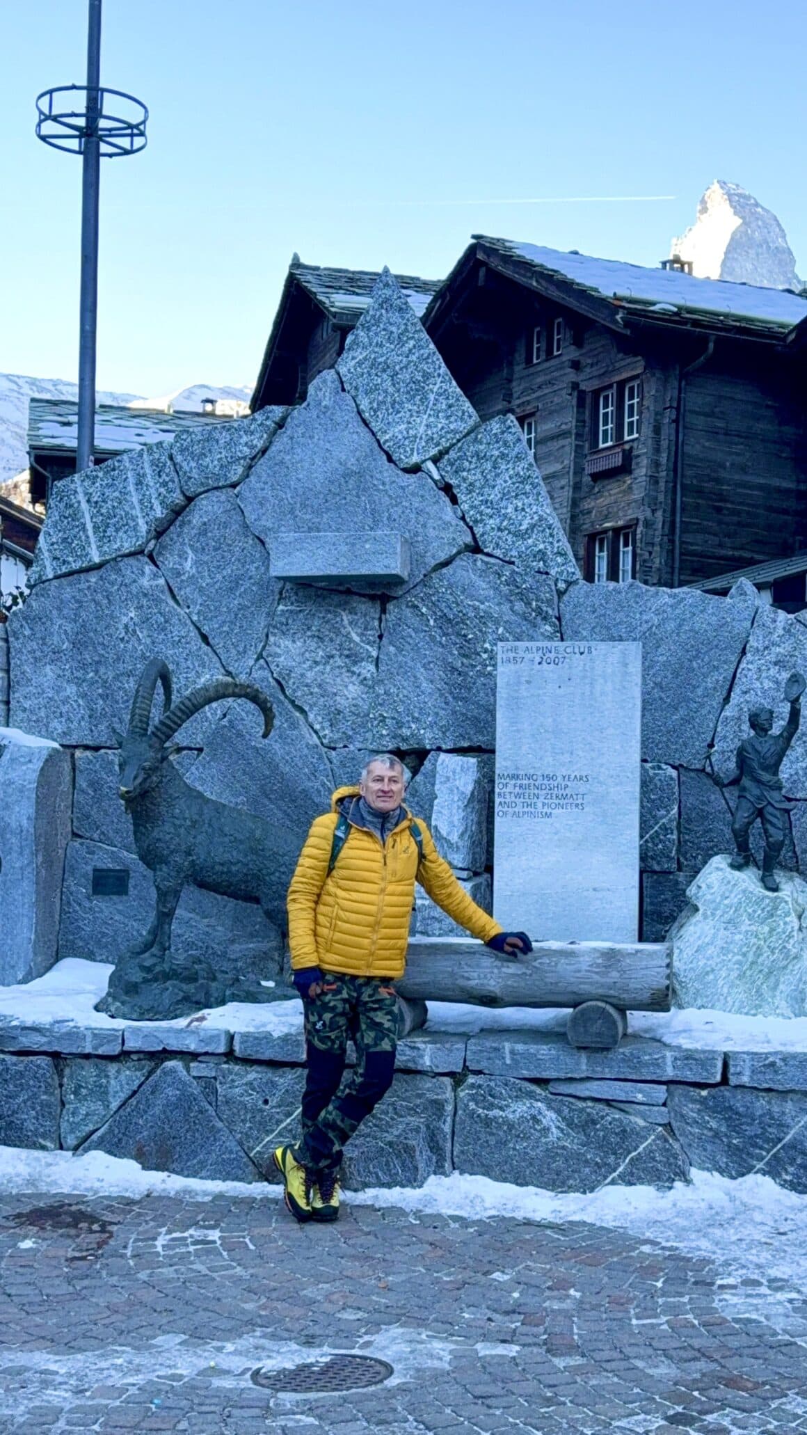 W Zermatt nawet pomniki i murki
wyglądają jakby były tu od zawsze.
Bez zbędnych ozdobników. Z charakterem.