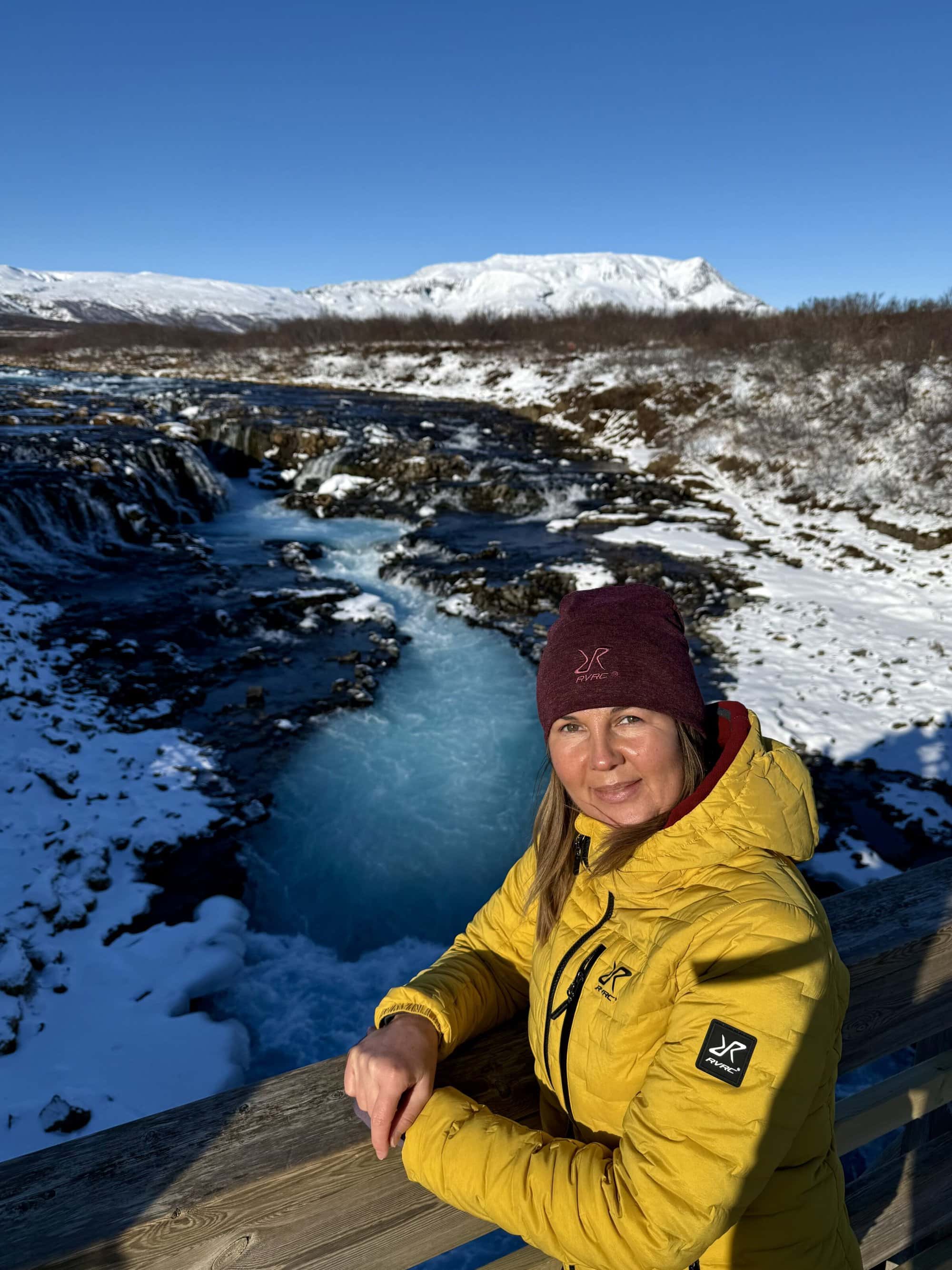 Zawieszka gwarantowana 😍 Stoisz i patrzysz chwilę dłużej, niż planowałaś. To nie jest wodospad typu „wow i idziemy dalej” — to miejsce, które wciąga powoli i zostaje w głowie.